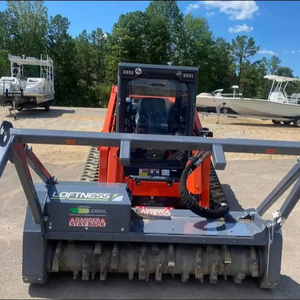 Cargadora Compacta de Orugas Kubota SVL97-2 de Calidad Original con Desbrozadora Loftness Battle Ax a Buen Precio - Product Image 1