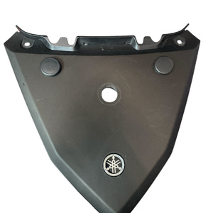 Feu arrière d'origine Yamaha TMAX 500-530 2008-2016, système d'éclairage de moto, clignotant, lentille transparente et matériau plastique ambré - Product Image 1