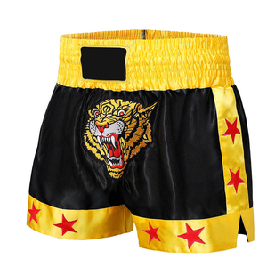 Gants de boxe confortables avec logo personnalisé de haute qualité 100% Satin unisexe pour MMA et Muay Thai - Product Image 3