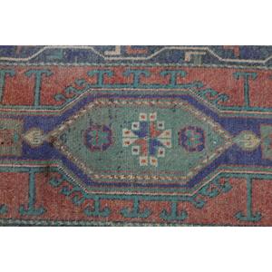 Alfombra Turca Vintage Pequeña de 1.5x3.8 pies, Alfombra de Lana con Diseño Floral Azul y Rojo - Product Image 4