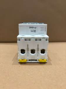 Schneider Acti 9 iC60N - disjoncteur miniature - 3P - 20A - courbe C A9F74320 - Product Image 6