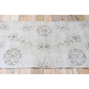 Tapis turc 3x9,5 pi (91x290 cm), tapis vintage marron à motifs floraux - Product Image 3