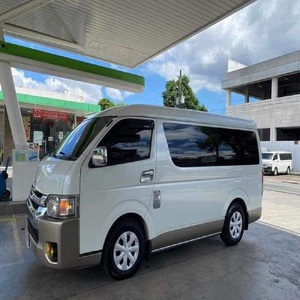 2019 d'occasion Toyohta Hiace 24 places bon kilométrage Turbo moteur AWD entraînement cuir foncé intérieur gauche taches marchandises Hiace bon prix - Product Image 6