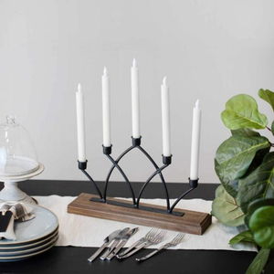 Mesa de comedor candelabro decorativo diseño vintage portavelas de color dorado portavelas de metal de la mejor calidad a buen precio - Product Image 3