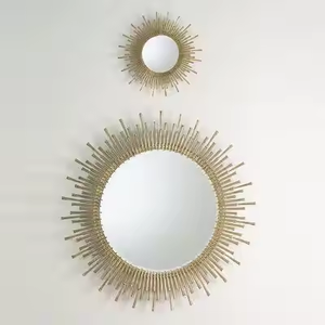 Miroir mural en métal fait main avec finition ornée d'inspiration vintage pour intérieurs de maison artistiques haut de gamme - Product Image 5