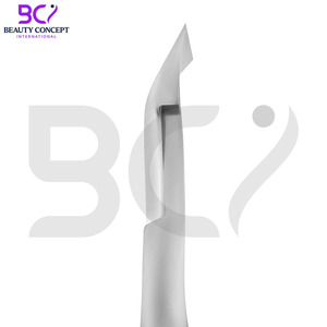 Pince à cuticules à poignée facile et durable en acier inoxydable pour manucure et pédicure avec lame incurvée pour utilisation au doigt - Product Image 6