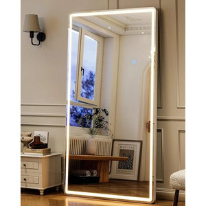 Miroir de salle de bain rectangulaire LED doré de luxe (80 x 180 cm) style Art Déco moderne avec cadre argenté et interrupteur tactile, autoportant - Product Image 1