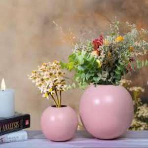 Vase en métal de luxe avec vase à fleurs décoratif haut de gamme pour la décoration intérieure Disponible pour le marché de gros - Product Image 4