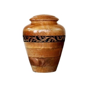 Urne en bois à bordure sculptée pour cendres Crémation à la main Grand souvenir pour cendres Urne pour restes - Product Image 1