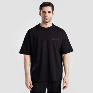 เสื้อยืดโอเวอร์ไซส์ Iron Grind สีดำ ผ้าเจอร์ซีย์คอตตอน 100% พิมพ์ลายซิลค์สกรีน พร้อมดีเทลแบบบีบอัด ทรงเข้ารูป - Product Image 2