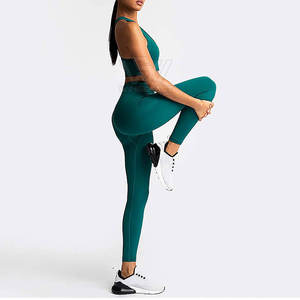 Venta Directa de Fábrica, Conjunto de Yoga de Alta Calidad para Mujer, Último Estilo, Diseño Sólido, Logotipo Frontal, Transpirable, 2 Piezas, Cintura Elástica - Product Image 4