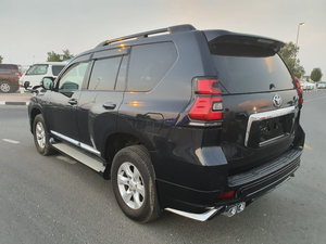 SUV Mediano 4x4 en Excelente Estado, Diseño Todoterreno Resistente, Interior Premium, Usado en Buenas Condiciones - Product Image 6