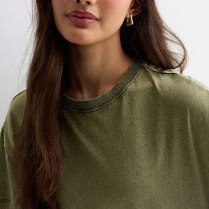 T-shirt délavé à la mode, coupe ajustée, manches courtes, col rond pour femmes, polyester/coton, été, écologique, OEM ODM - Product Image 2