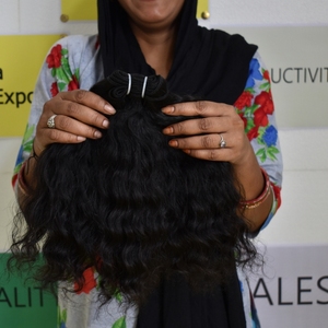 100% Extensions de cheveux humains du Temple indien vierge aligné sur des cuticules brutes non transformées Paquets de vendeur bouclés Styles droits de vague de corps - Product Image 5