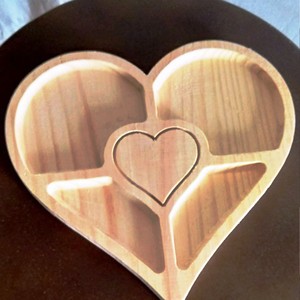 Impresionante Bandeja de Metal Inspirada en el Amor, Reposacucharas Personalizado, Color Personalizado, Hecho a Mano, Ecológico, Apto para Lavavajillas y Microondas - Product Image 2