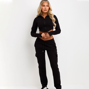 Vente chaude noir 2 pièces femmes Cargo Joggers & Crop Corset à capuche survêtement ensemble surdimensionné femmes 2 pièces survêtement survêtement ensemble - Product Image 1