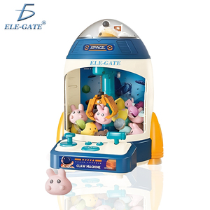 Macchina Gru a Braccio Mini Arcade per Bambini, Design Razzo Blu o Rosa con Luci e Musica, 10 Mini Giocattoli di Peluche - Product Image 2