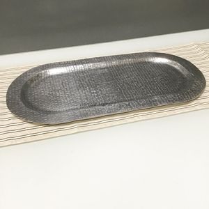 Plateau en métal poli en laiton exquis avec des motifs floraux complexes pour servir et afficher des centres de table - Product Image 6