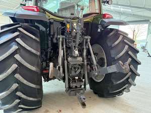 Achetez le tracteur à chenilles Valtra S 293, haute performance, moteur Isuzu 230 CV, transmission intégrale, boîte de vitesses, garantie de 3 ans, excellent état - Product Image 4