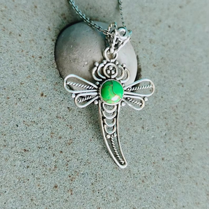 Pendentif Boho en argent sterling 925 Composite Turquoise Gemstone avec plaqué or argent rhodié Pendentifs fins et breloques - Product Image 1