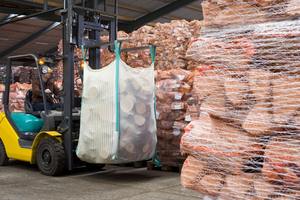 Proveedor de Leña Seca al Horno a Granel - Troncos de Leña Listos para la Chimenea - Product Image 2