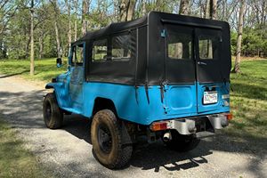 รถแลนด์ครุยเซอร์ FJ43 ปี 1977 ขับเคลื่อน 4 ล้อ SUV พวงมาลัยซ้าย เกียร์ธรรมดา รถคลาสสิกวินเทจ สำหรับขับขี่ออฟโรด คุณภาพส่งออก ทนทาน ใช้งานได้หลากหลาย - Product Image 4