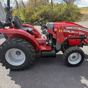 Tractor de Ruedas Massey Ferguson 1825E 2022, 24.7HP, 4WD, Tractor Utilitario Compacto con Cargador y Toma de Fuerza - Product Image 1