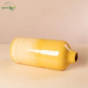 Vase en bambou enroulé bicolore, accent moderne et naturel, écologique et durable, décoration de table - Product Image 3