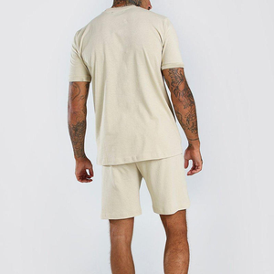 Conjuntos de camiseta y pantalones cortos para hombre de alta calidad de fabricante de fábrica Conjuntos a juego para hombre Conjuntos de verano de 2 piezas para hombre - Product Image 4