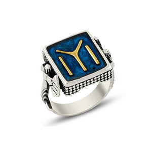 Anello da uomo Kay Tribe con ascia smaltata e lati argentati - Product Image 1