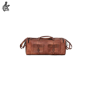 Sac de voyage en cuir véritable pour femme, modèle 2023, taille cabine, unisexe, en vente - Product Image 4