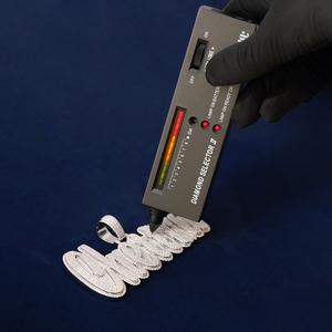 Colgante con Nombre Personalizado, Joyería Hip Hop con Incrustaciones de Diamantes CZ, Letra con Diamantes, Collar Personalizado de Diseñador para Hombres y Mujeres - Product Image 4