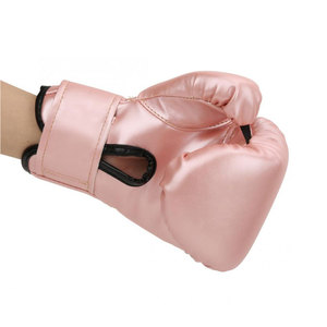 Gants de boxe en cuir PU nouvellement fabriqués avec logo personnalisé pour les arts martiaux et l'entraînement de Kick Boxing - Product Image 3
