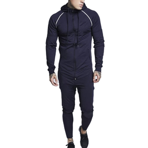 Survêtement de sport pour homme Ensemble de gym deux pièces avec sweat à capuche et joggings parfait pour l'entraînement en plein air et le jogging - Product Image 1
