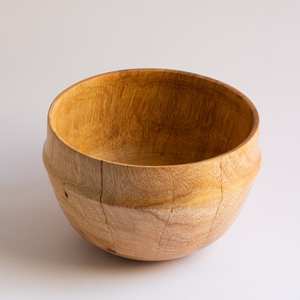 Bol en bois poli fait à la main Accent d'art contemporain unique écologique pour décor Boho moderne sculpté à la main - Product Image 5