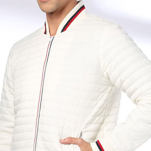 Chaqueta acolchada de plumón, venta al por mayor, chaquetas acolchadas personalizadas, chaqueta acolchada Lisa ajustada en blanco hecha en Pakistán - Product Image 4