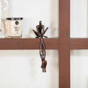 Figurine humaine vintage Design artistique intemporel Sculpture décorative classique parfaite pour les intérieurs de style rétro et antique - Product Image 3