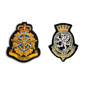 Insigne de blazer brodé en fil de métal de régiment de conception personnalisée le plus vendu Badges de broderie faits à la main de haute qualité - Product Image 3