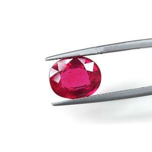 Rubis naturels de Bangkok ovales 6,60 carats pour les cérémonies de fiançailles - Product Image 2