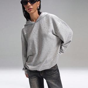 Sweat à capuche surdimensionné en strass avec cristaux étincelants et pull à logo sur le devant pour hommes femmes fournisseur de gros personnalisé - Product Image 4