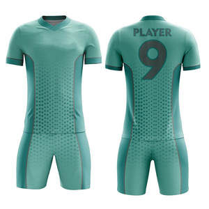 Tenue de football durable, vêtement de sport 100% polyester, écologique, à séchage rapide, maillot et short de performance pour le football, conçus pour les matchs - Product Image 1