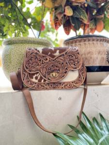 Sac à main en cuir de vachette de style occidental, cuir sculpté à la main, petit sac bandoulière, sac bohème gitan, fait à la main, multi-usages - Product Image 3