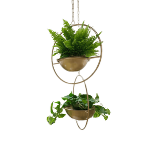 Pot de plante suspendu en métal de conception moderne de haute qualité décor de jardin intérieur et extérieur décoration de pot de fleur. - Product Image 4