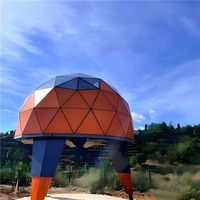 Tente de glamping en forme d'igloo à structure en acier préfabriquée, dôme préfabriqué permanent avec mezzanine pour complexe hôtelier en plein air