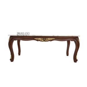 Elegante Mesa de Centro de Mármol con Detalles en Latón y Patas de Madera para una Decoración Clásica de Sala de Estar - Product Image 2
