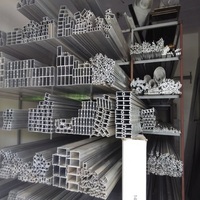 Tube carré en alliage d'aluminium 6063 sans soudure pour la fabrication de supports mécaniques, utilisation dans la construction, pliage, soudage