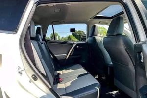 Toyota RAV4 AWD LT Diesel Automatique 2014 d'occasion, sièges en cuir, toit ouvrant, conduite à gauche, couleur foncée, livraison gratuite mondiale pour les nouveaux clients - Product Image 4