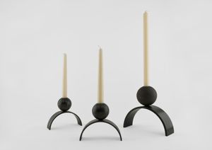 Bougeoirs coniques en aluminium pour la décoration de la maison et des événements Bougeoir de table de taille standard fait à la main - Product Image 4