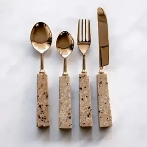 Ensemble de couverts en acier inoxydable design, écologiques, parfaits pour les dîners élégants, la maison, les restaurants et les banquets, en provenance d'Inde - Product Image 2