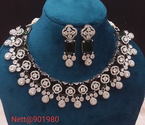 Exclusivo conjunto de joyas de diamantes americanos para mujer, collar y pendientes brillantes, accesorio perfecto para funciones Y REUNIONES - Product Image 5